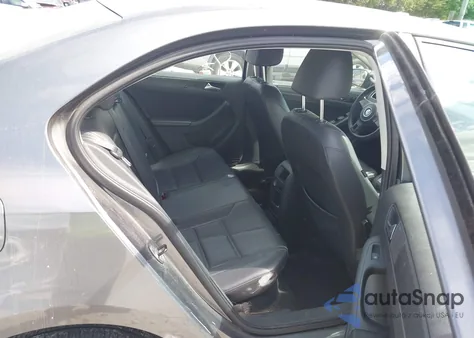 2014 Volkswagen Jetta 1.8T Se z USA, uszkodzony, nr VIN 3VWD17AJ8EM278130